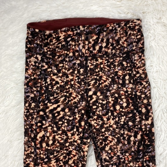 Lululemon Invigorate High-Rise Crop 23" Motion Flux Multi - Picture 2 of 7